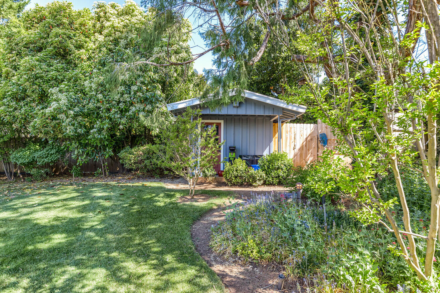 2395 Scoville Road Grants Pass, OR 97526 - Photo 6 of 101 7