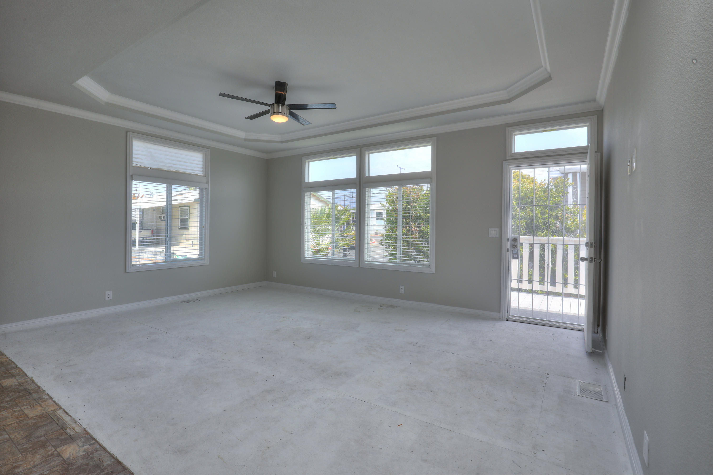 30 Winchester Canyon Road, Unit 119 Goleta, CA 93117 - Photo 4 of 19 Living room