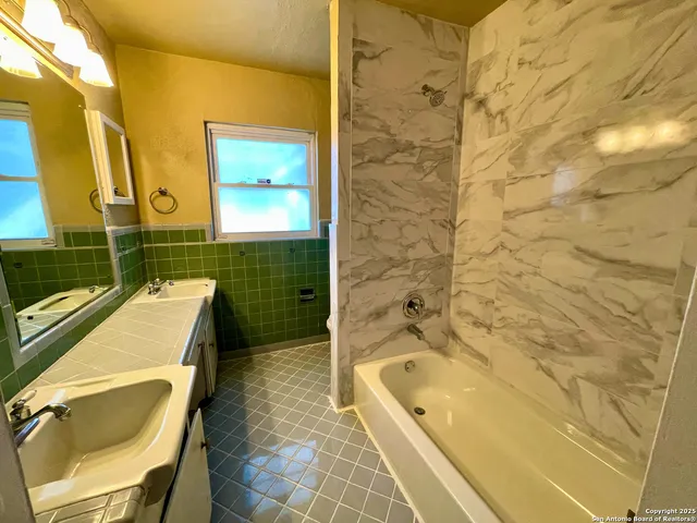 $1,450 | 335 Saratoga Drive, San Antonio, TX 78213