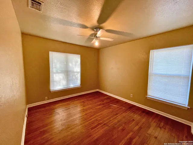 $1,450 | 335 Saratoga Drive, San Antonio, TX 78213