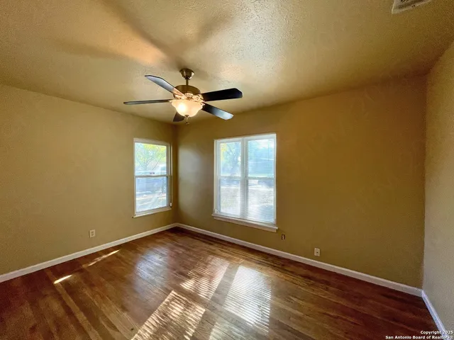 $1,450 | 335 Saratoga Drive, San Antonio, TX 78213