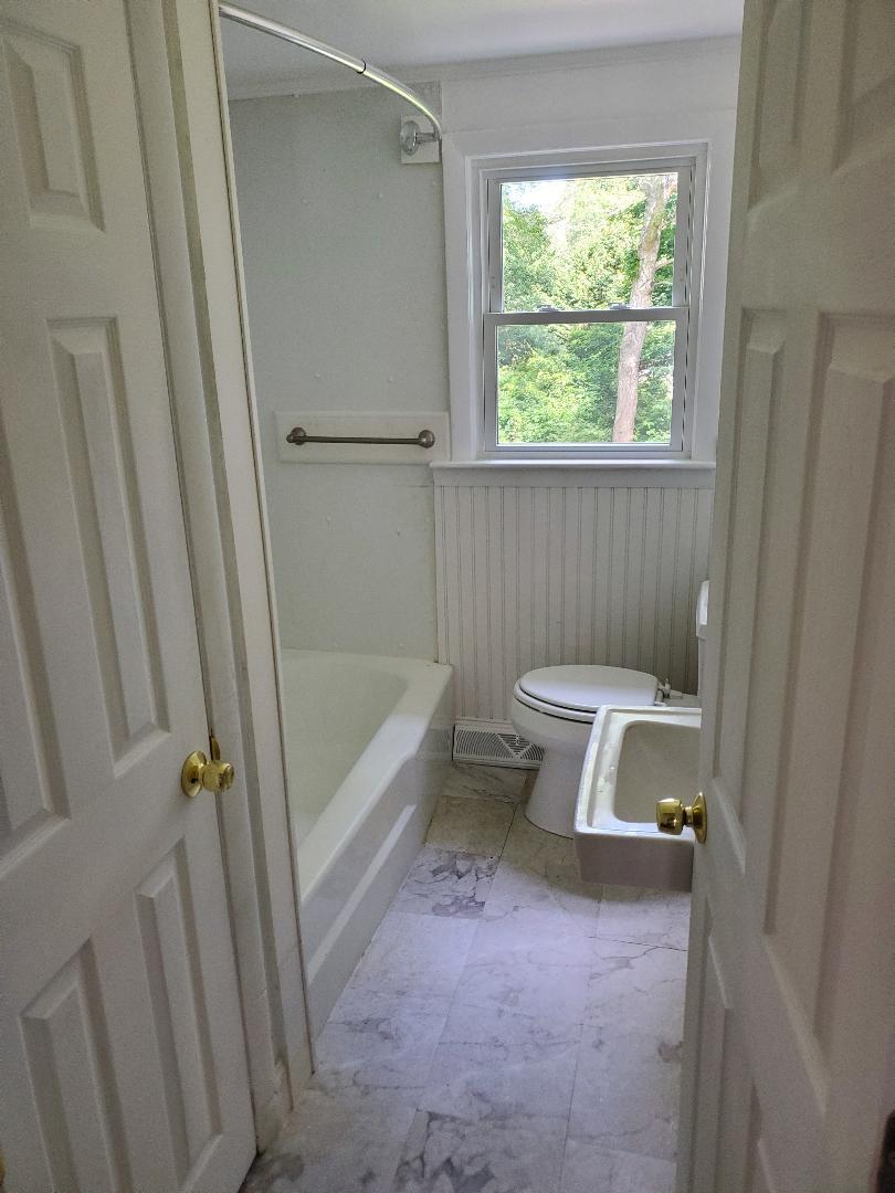 274 Lincoln Road Barnstable, MA 02601 - Photo 8 of 16 274 lincoln bath pic