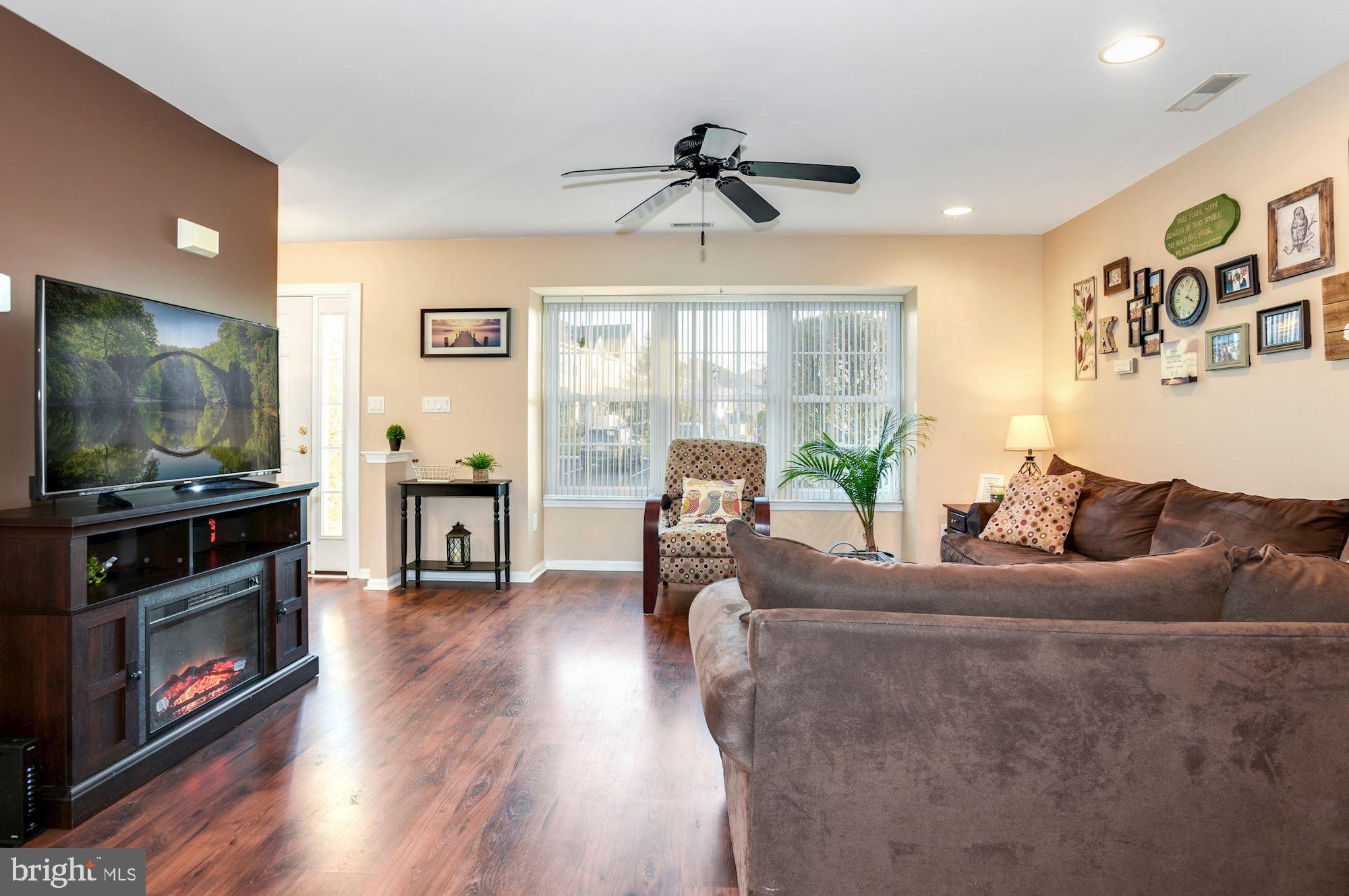 1202 Stokes Road Mount Laurel, NJ 08054 - Photo 8 of 22 Living Room
