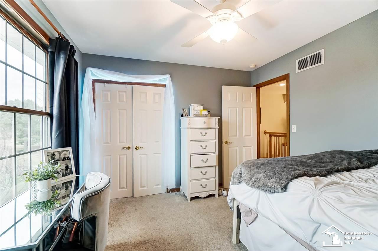 412 Golfview Way Monroe, MI 48162 - Photo 33 of 53 50069519-32.JPG