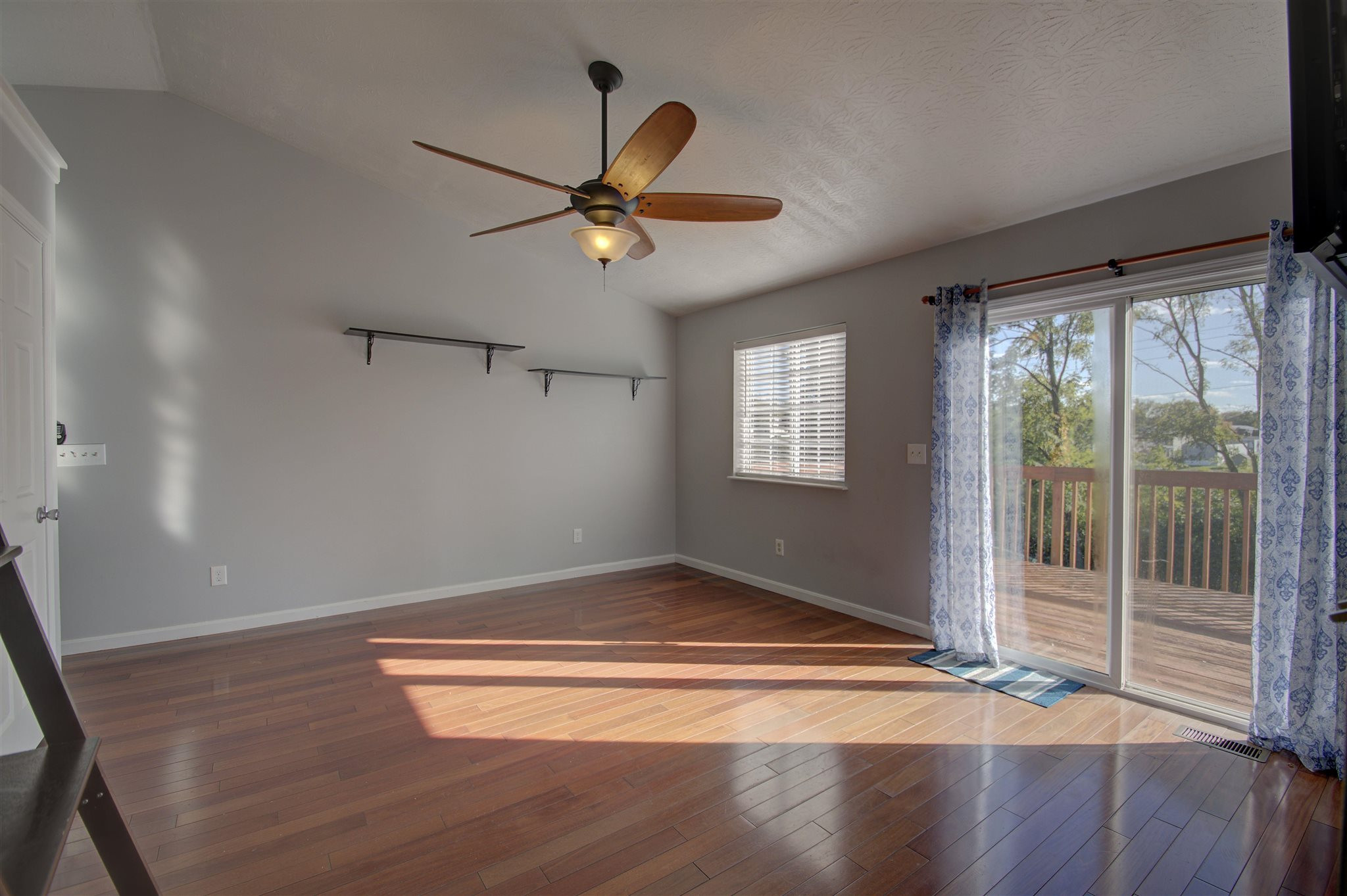 10446 Remy Lane Florence, KY 41042 - Photo 7 of 26 Gallery Image 7