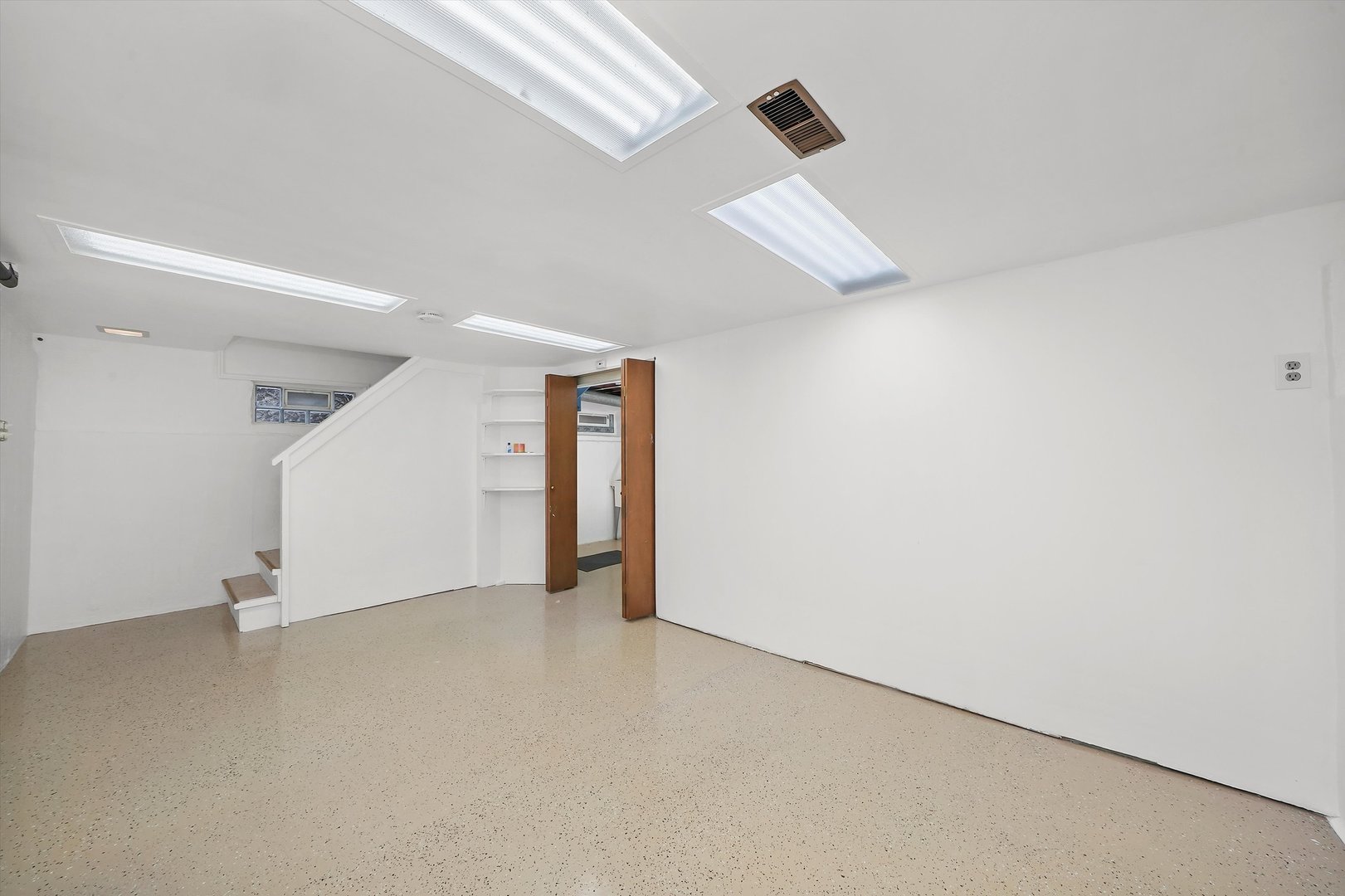 5606 West Pershing Road Cicero, IL 60804 - Photo 19 of 34 Gallery Image 19
