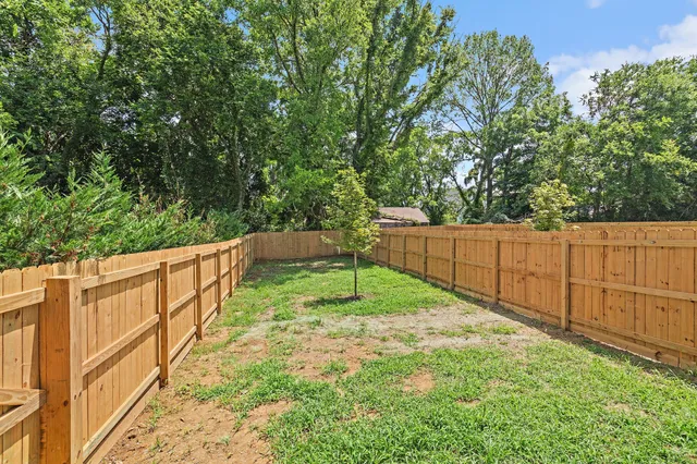 a front view of house with yard