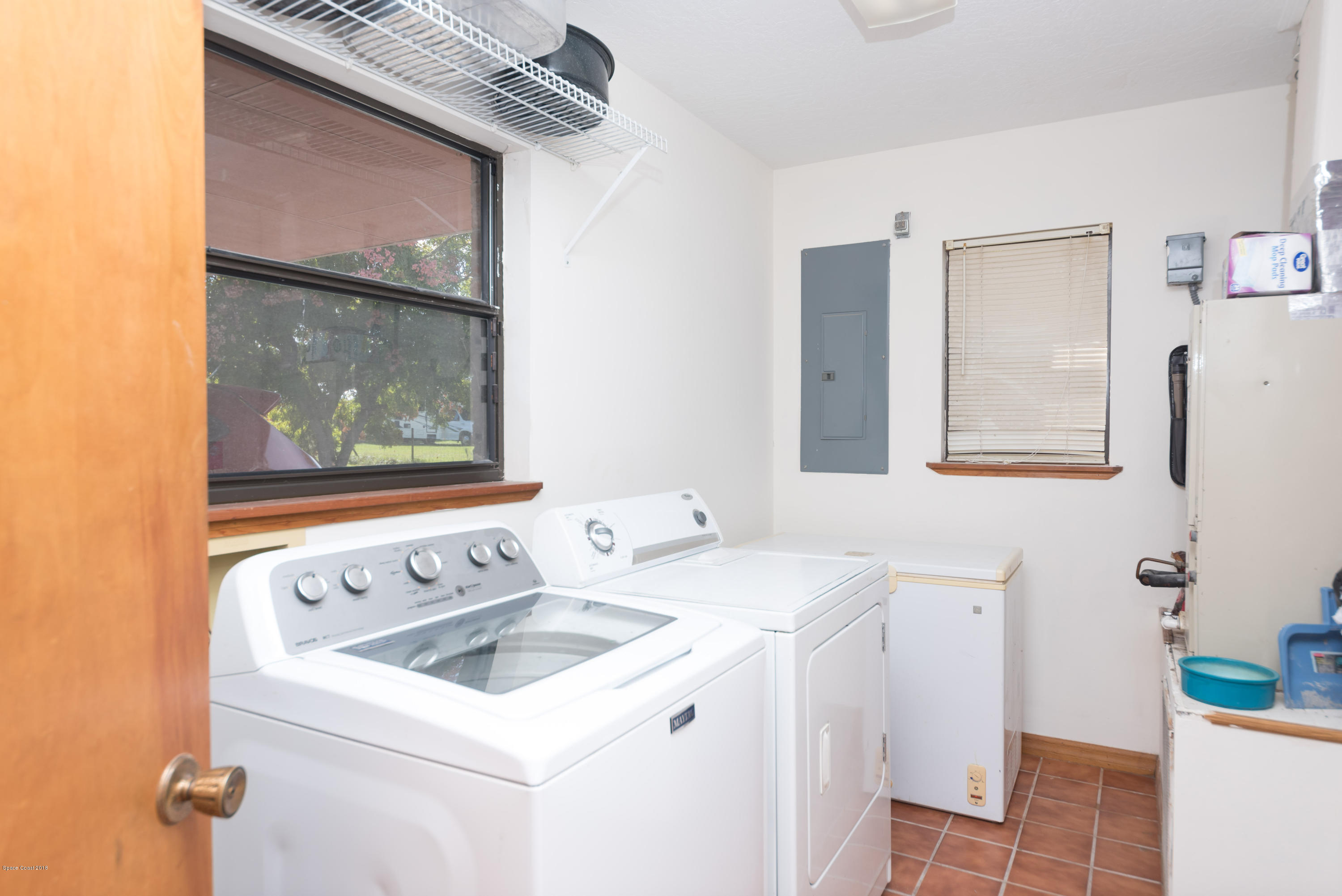 3715 Maebert Road Mims, FL 32754 - Photo 23 of 34 Laundry