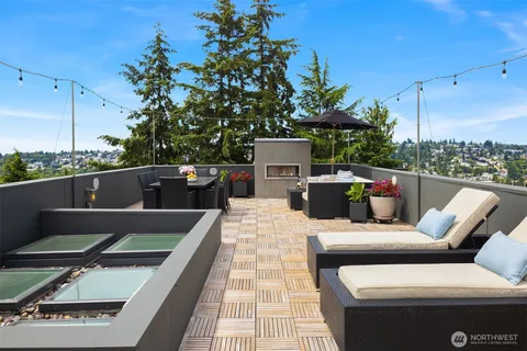 $2,695,000 | 2560 12th Avenue West, Seattle, WA 98119