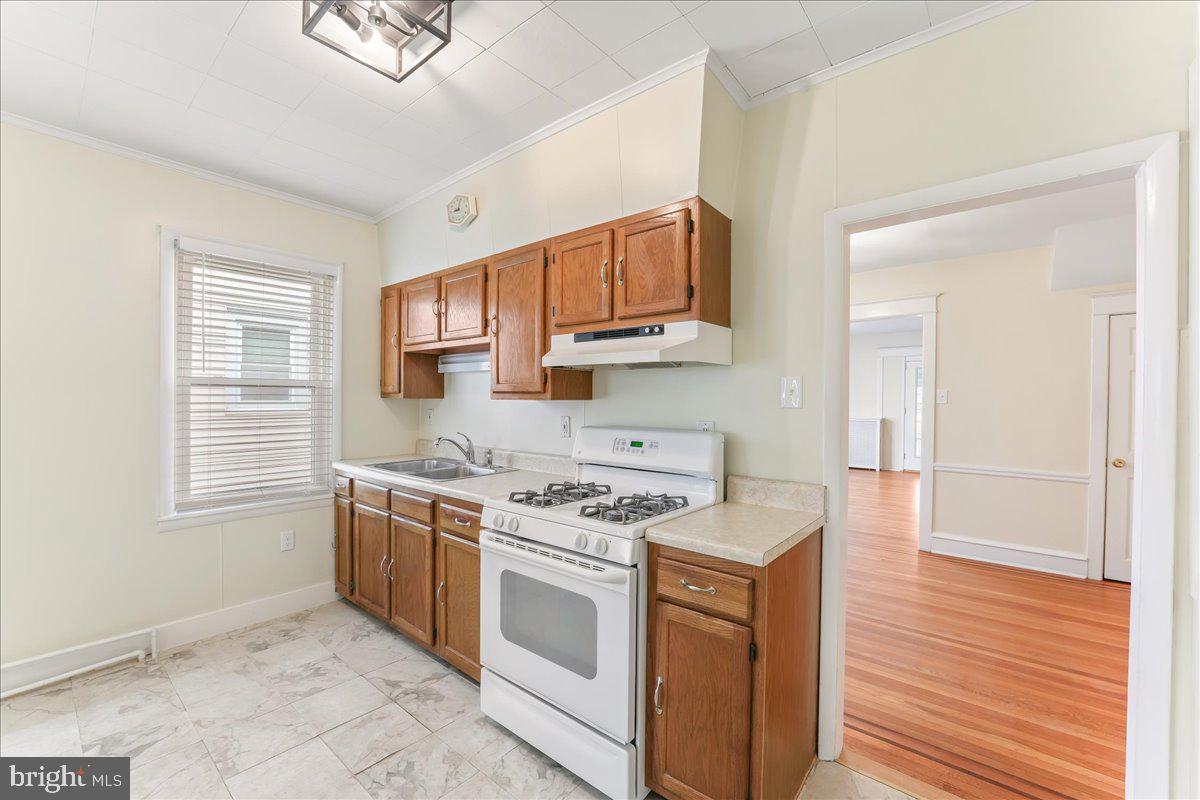 116 Harding Avenue Havertown, PA 19083 - Photo 11 of 29 Kitchen