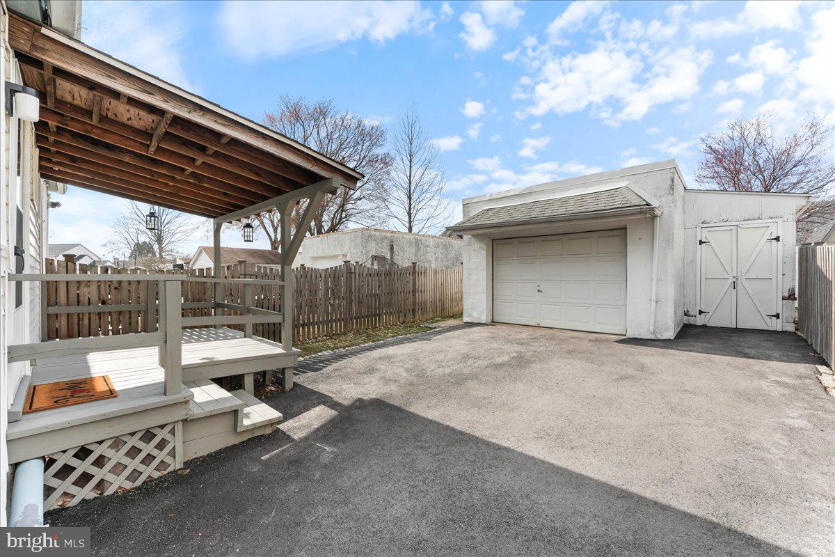 116 Harding Avenue Havertown, PA 19083 - Photo 23 of 29 Driveway