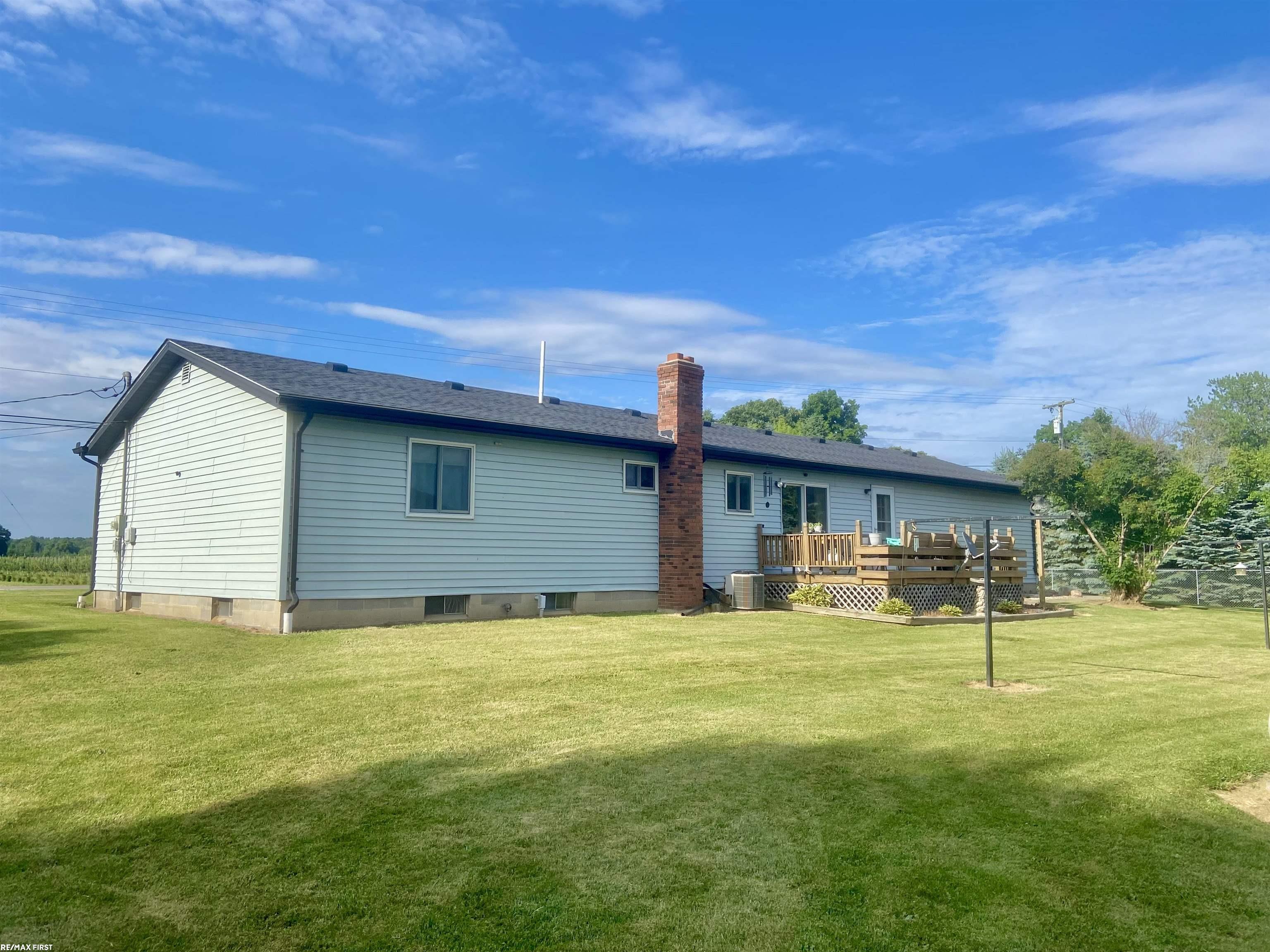 17250 Armada Center Road Armada, MI 48005 - Photo 4 of 32
