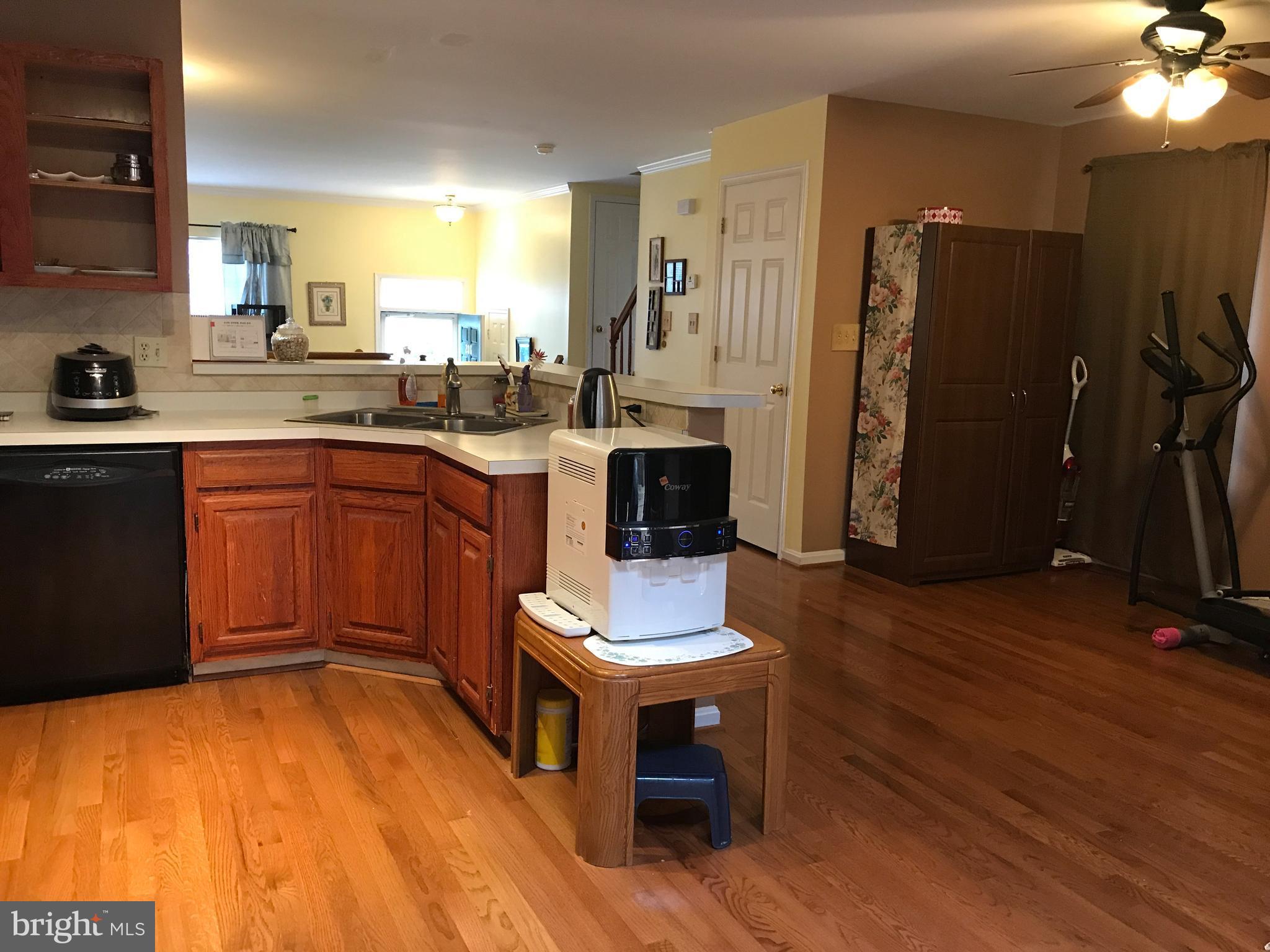 208 Crossing Road Fredericksburg, VA 22406 - Photo 7 of 21 Kitchen