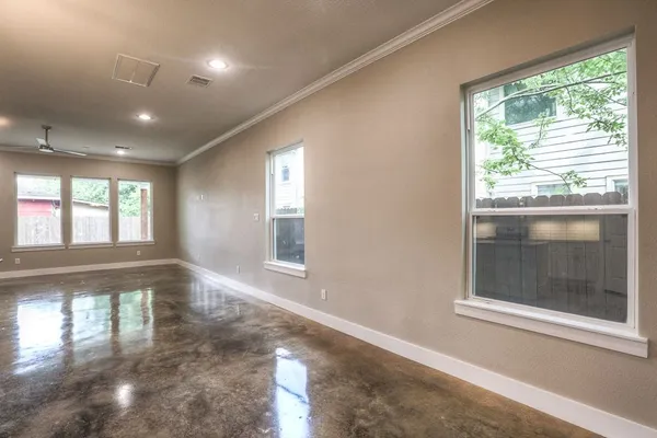 $3,500 | 3619 Alba Road, Houston, TX 77018