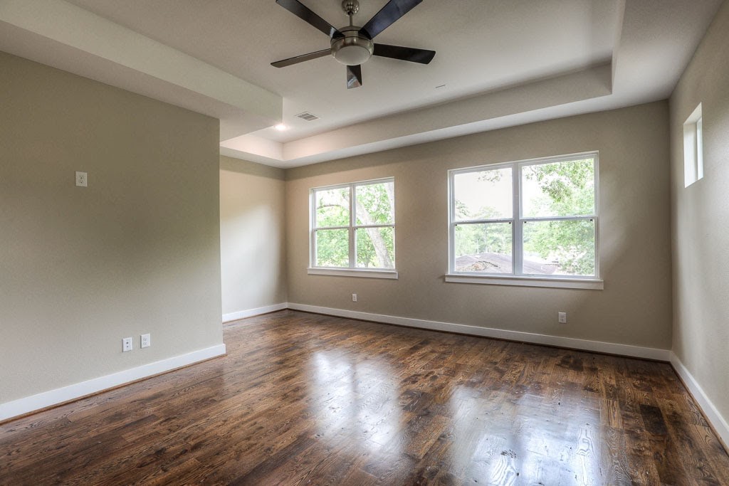 3619 Alba Road Houston, TX 77018 - Photo 18 of 34 2nd floor- Large primary bedroom w/ ensuite bathroom