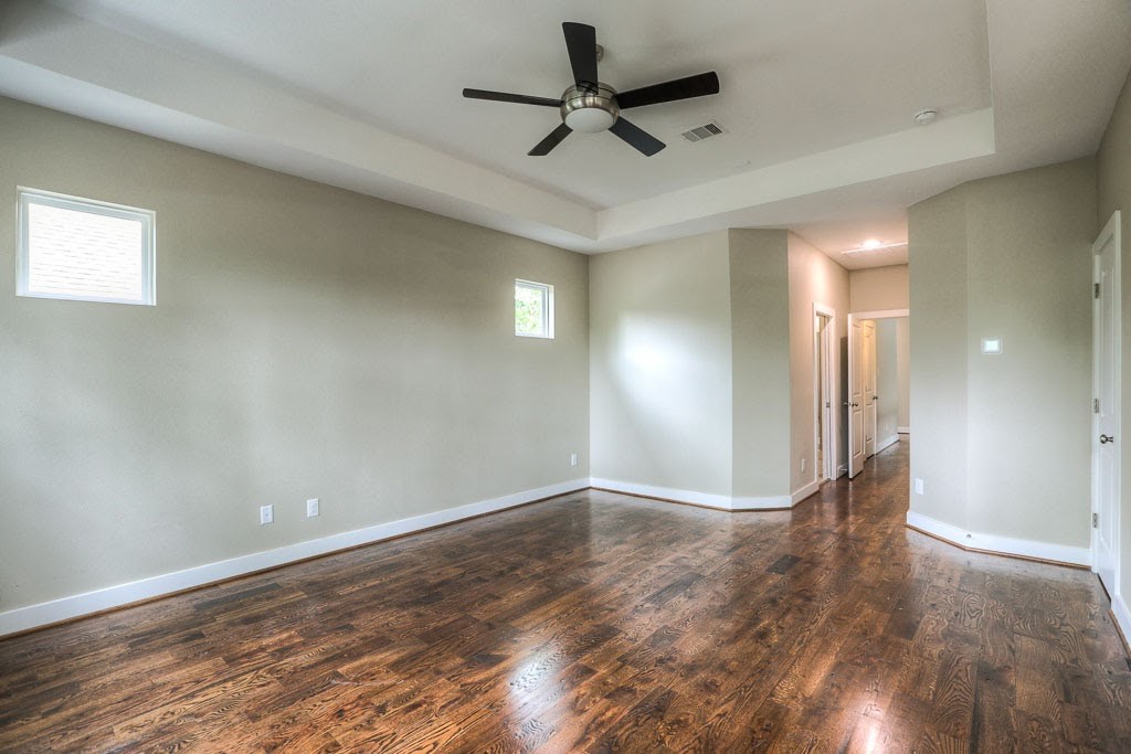 3619 Alba Road Houston, TX 77018 - Photo 21 of 34 2nd floor- Large primary bedroom w/ ensuite bathroom