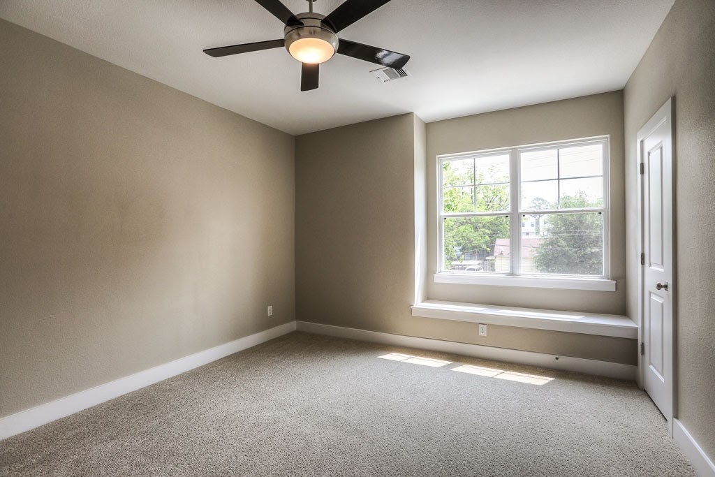 3619 Alba Road Houston, TX 77018 - Photo 28 of 34 2nd Floor- Third bedroom w/ window sill