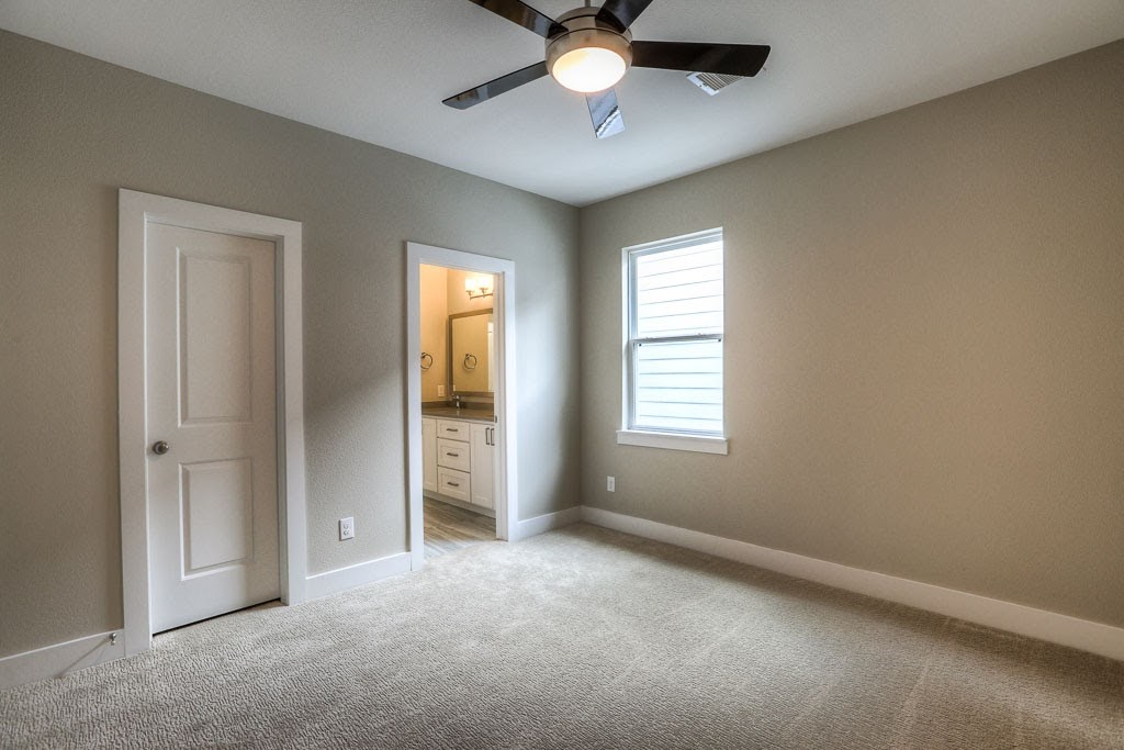 3619 Alba Road Houston, TX 77018 - Photo 30 of 34 2nd floor- Fourth Bedroom w/full bathroom