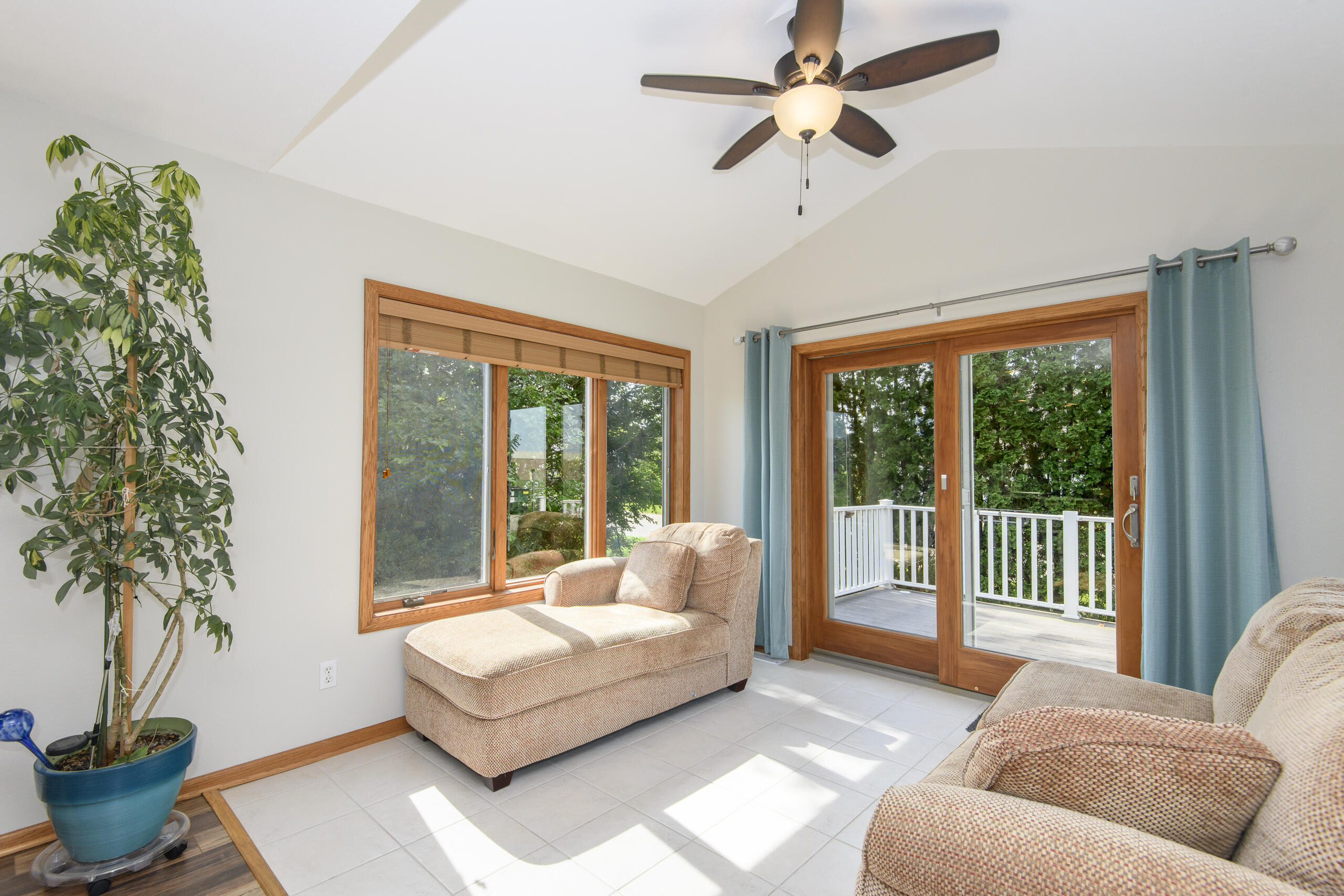 1610 Kyle Lane, Unit 28 Beloit, WI 53511 - Photo 11 of 35 Sunroom