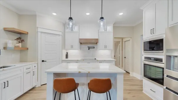 $379,000 | 16265 Eagle Lane, Lindale, TX 75771