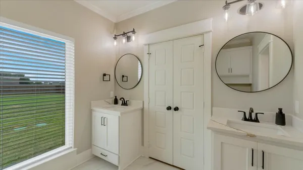 $379,000 | 16265 Eagle Lane, Lindale, TX 75771