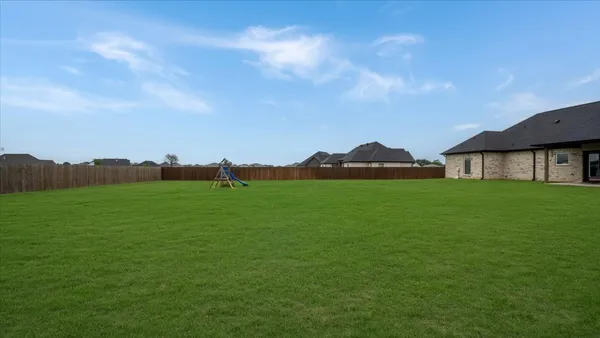 $379,000 | 16265 Eagle Lane, Lindale, TX 75771