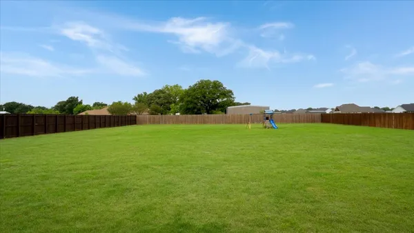 $379,000 | 16265 Eagle Lane, Lindale, TX 75771