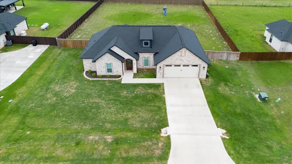 $379,000 | 16265 Eagle Lane, Lindale, TX 75771