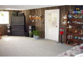 7818 Old St Road South Bloomington, IN 47403 - Photo 9 of 16 Gallery Image 9