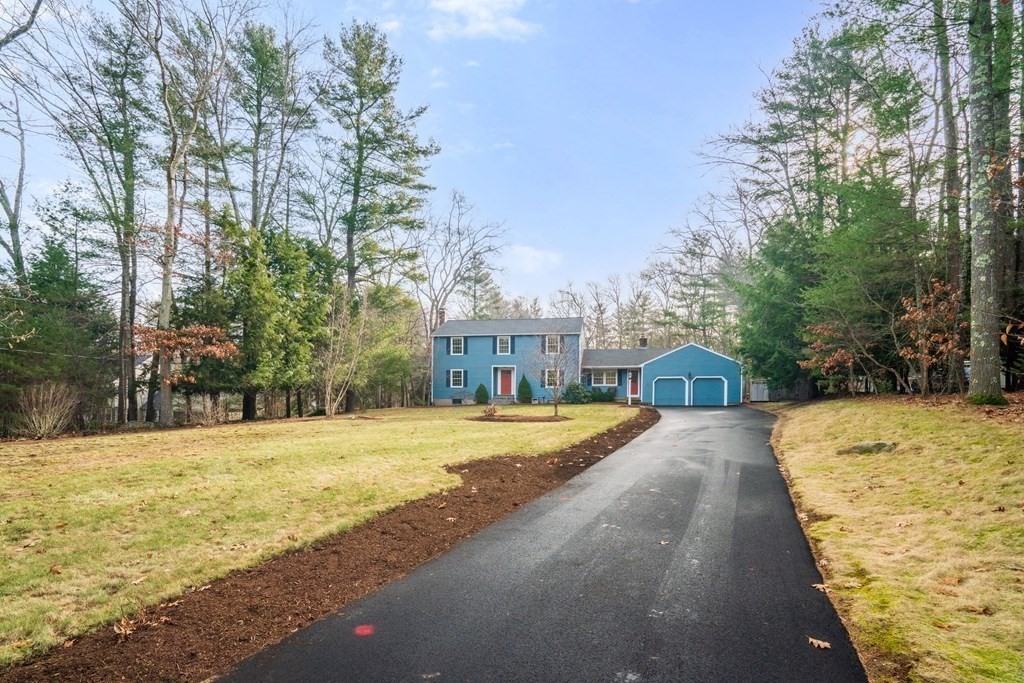 23 Stoney Brook Road Sherborn, MA 01770 - Photo 6 of 42 Gallery Image 6