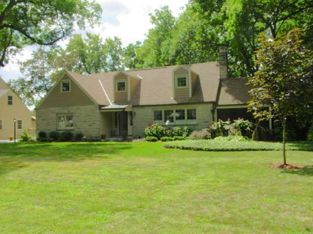 2327 Canterbury Road Columbus, OH 43221 - Photo 1 of 8 Primary Photo