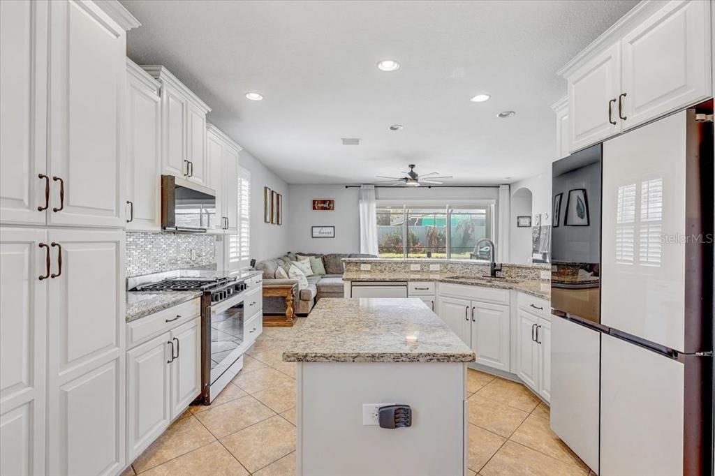 11118 Foster Carriage Road Lithia, FL 33547 - Photo 13 of 52