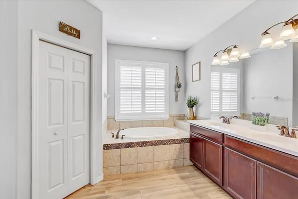 $610,000 | 11118 Foster Carriage Road, Lithia, FL 33547