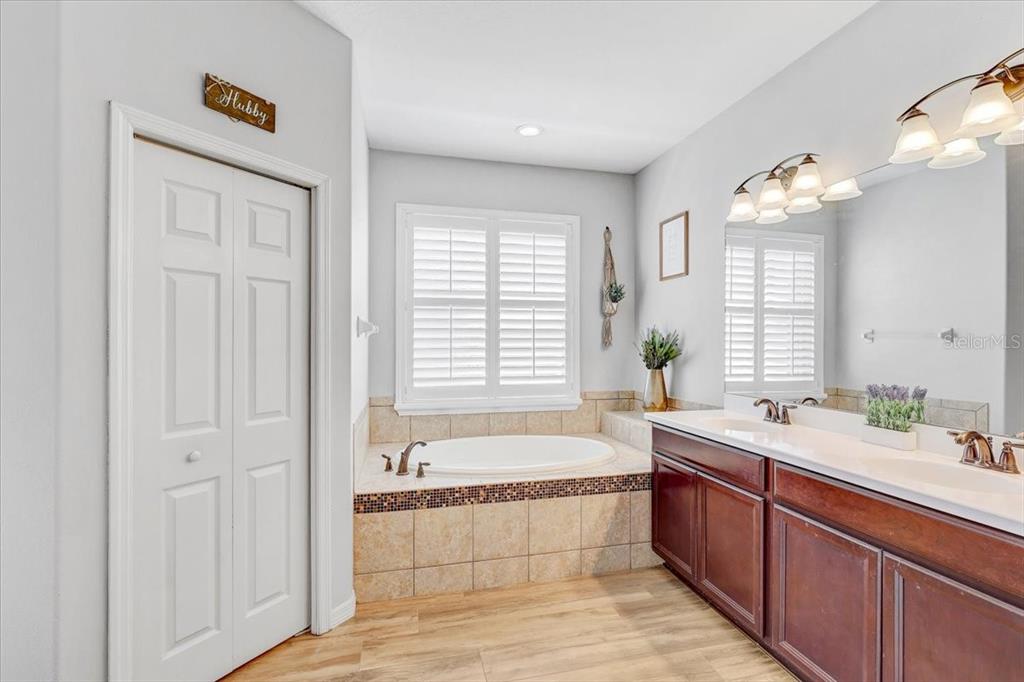 11118 Foster Carriage Road Lithia, FL 33547 - Photo 27 of 52