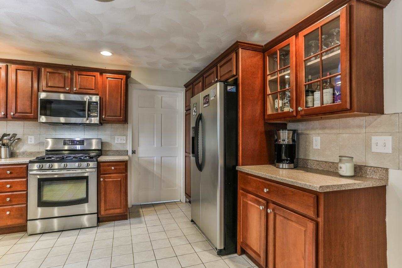 21 Ministerial Road Windham, NH 03087 - Photo 8 of 33