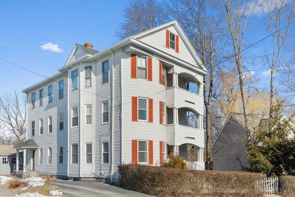 12 Butler Street Worcester, MA 01607 - Photo 2 of 11 Gallery Image 2