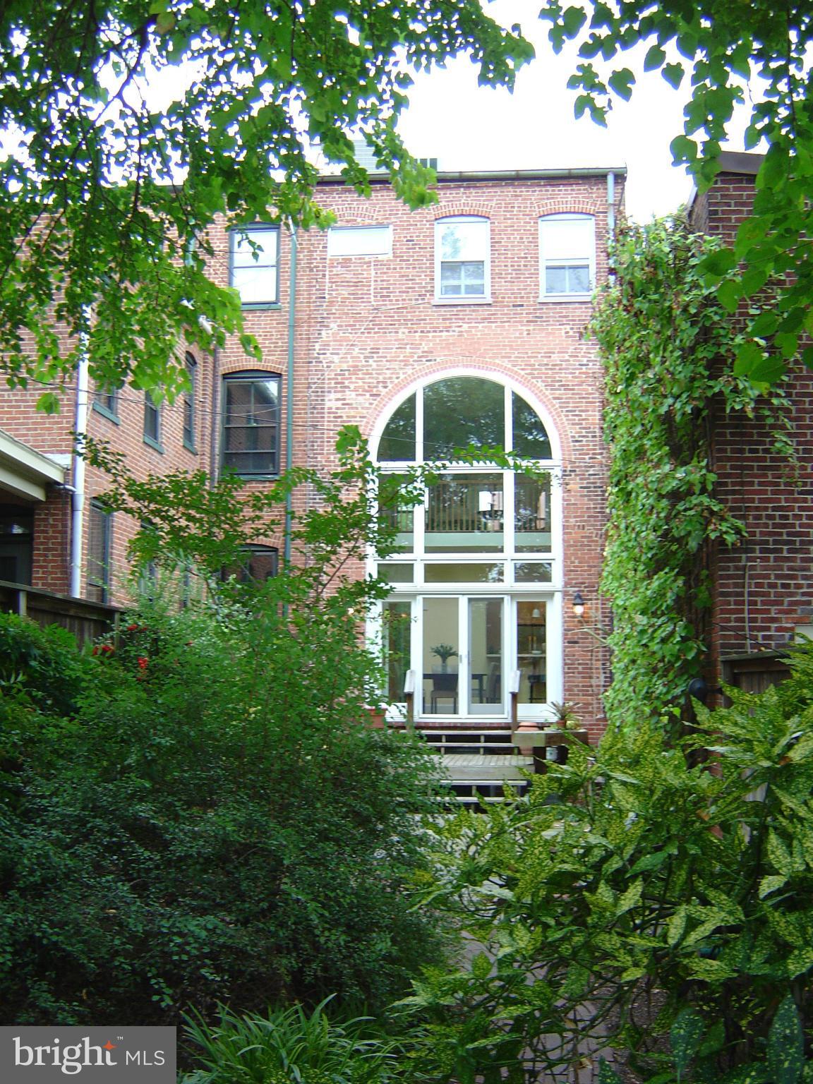 315 5th Street Southeast Washington, DC 20003 - Photo 16 of 29 Exterior (Rear)