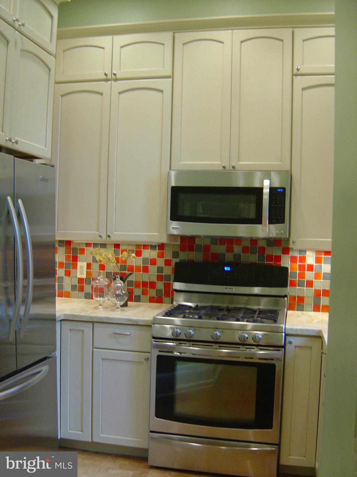 315 5th Street Southeast Washington, DC 20003 - Photo 9 of 29 Kitchen