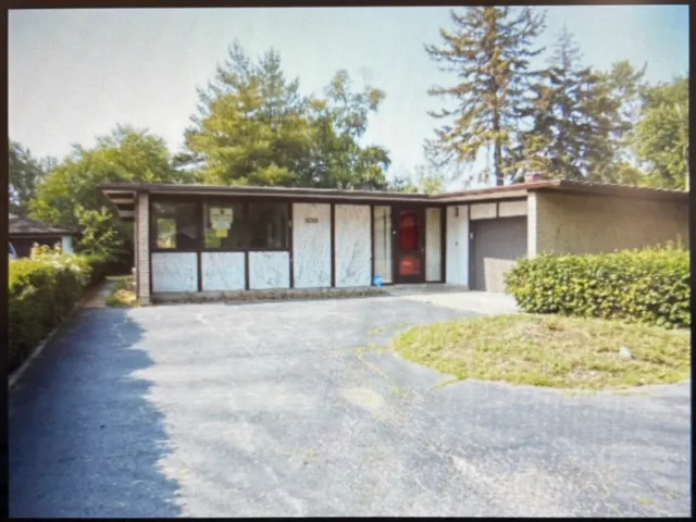 $239,000 | 255 East 170th Street, South Holland, IL 60473