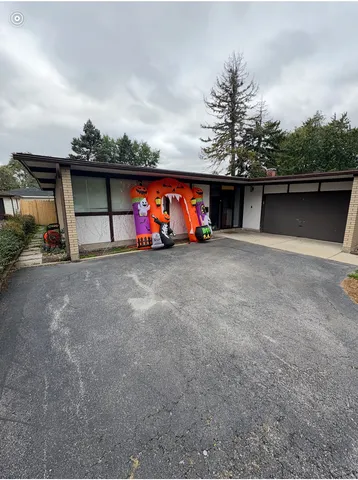 $239,000 | 255 East 170th Street, South Holland, IL 60473