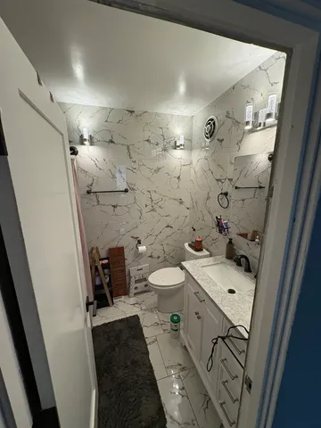 $239,000 | 255 East 170th Street, South Holland, IL 60473