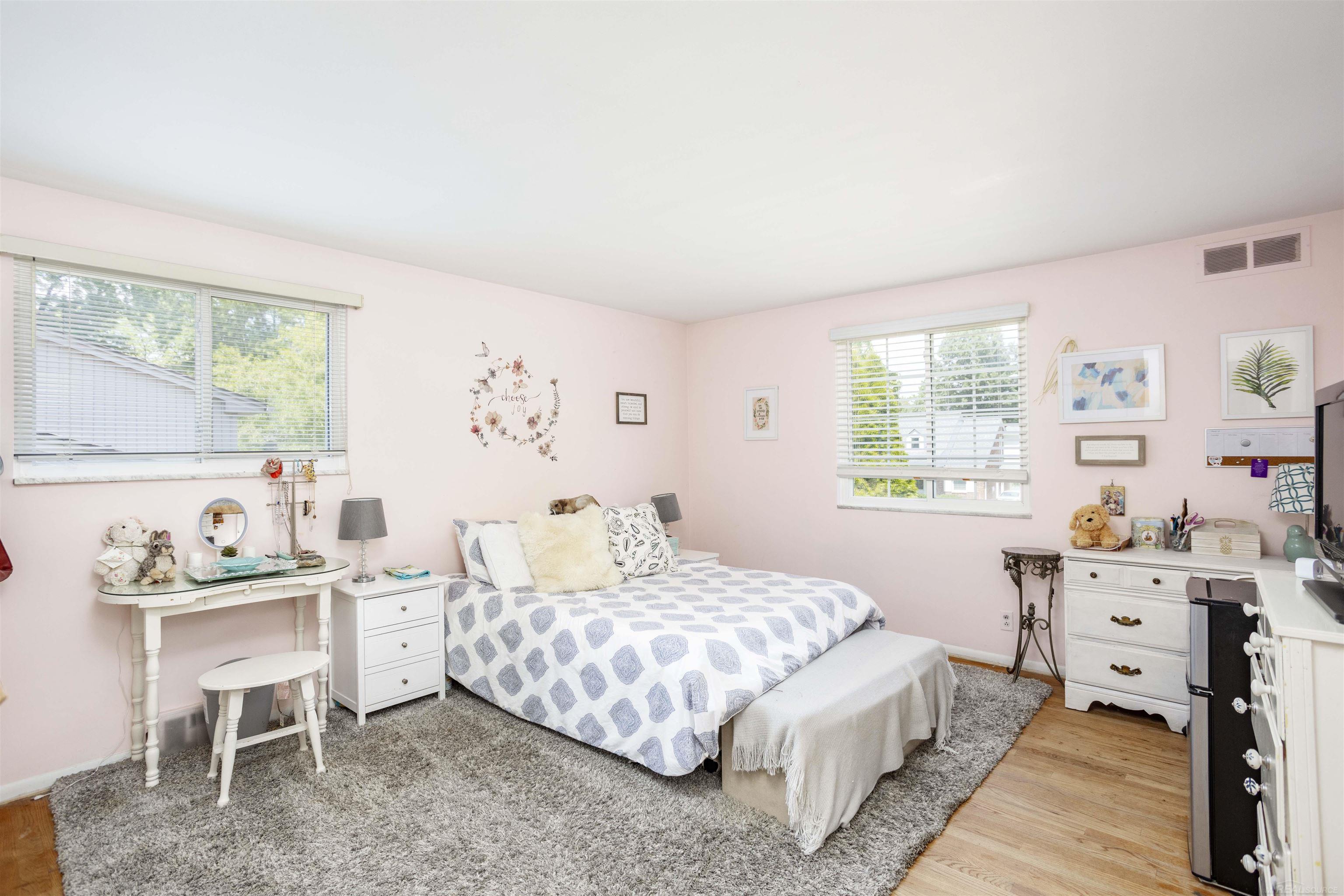 541 Cook Grosse Pointe, MI 48236 - Photo 34 of 53 50114699-33.JPG