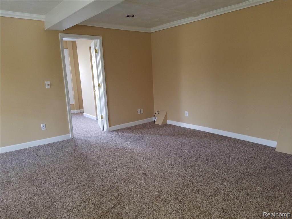 5045 Freiermuth Road Stockbridge, MI 49285 - Photo 24 of 58 Livingroom