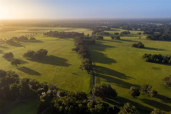 a view of an ocean and a mountain view