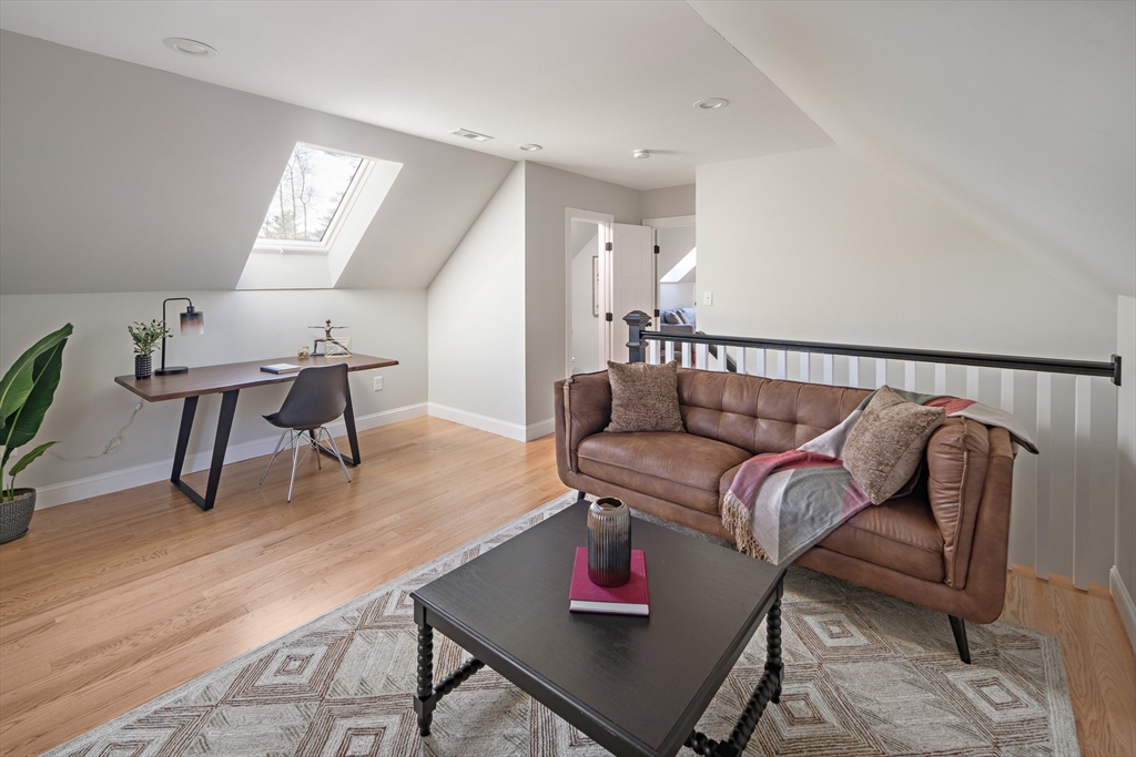 10 Hillcrest Road Burlington, MA 01803 - Photo 21 of 34 Gallery Image 21