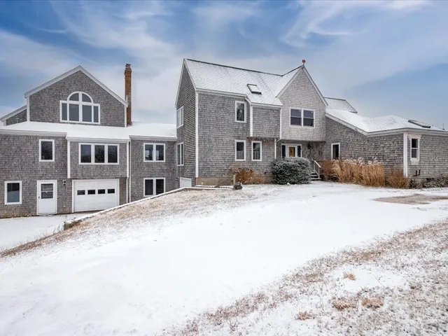 $2,450,000 | 1627 Old Mill Road, Block Island, RI 02807
