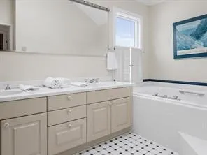 $2,450,000 | 1627 Old Mill Road, Block Island, RI 02807