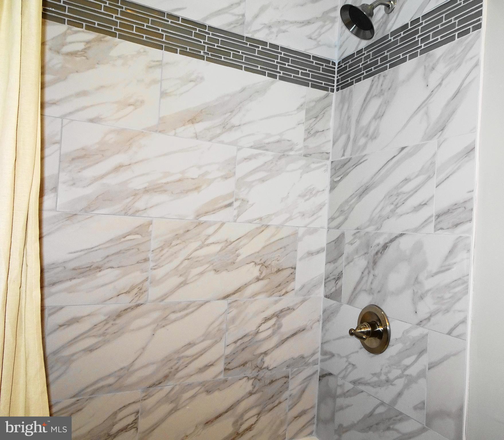 1732 Hartsdale Road Baltimore, MD 21239 - Photo 12 of 30 tub to ceiling tile