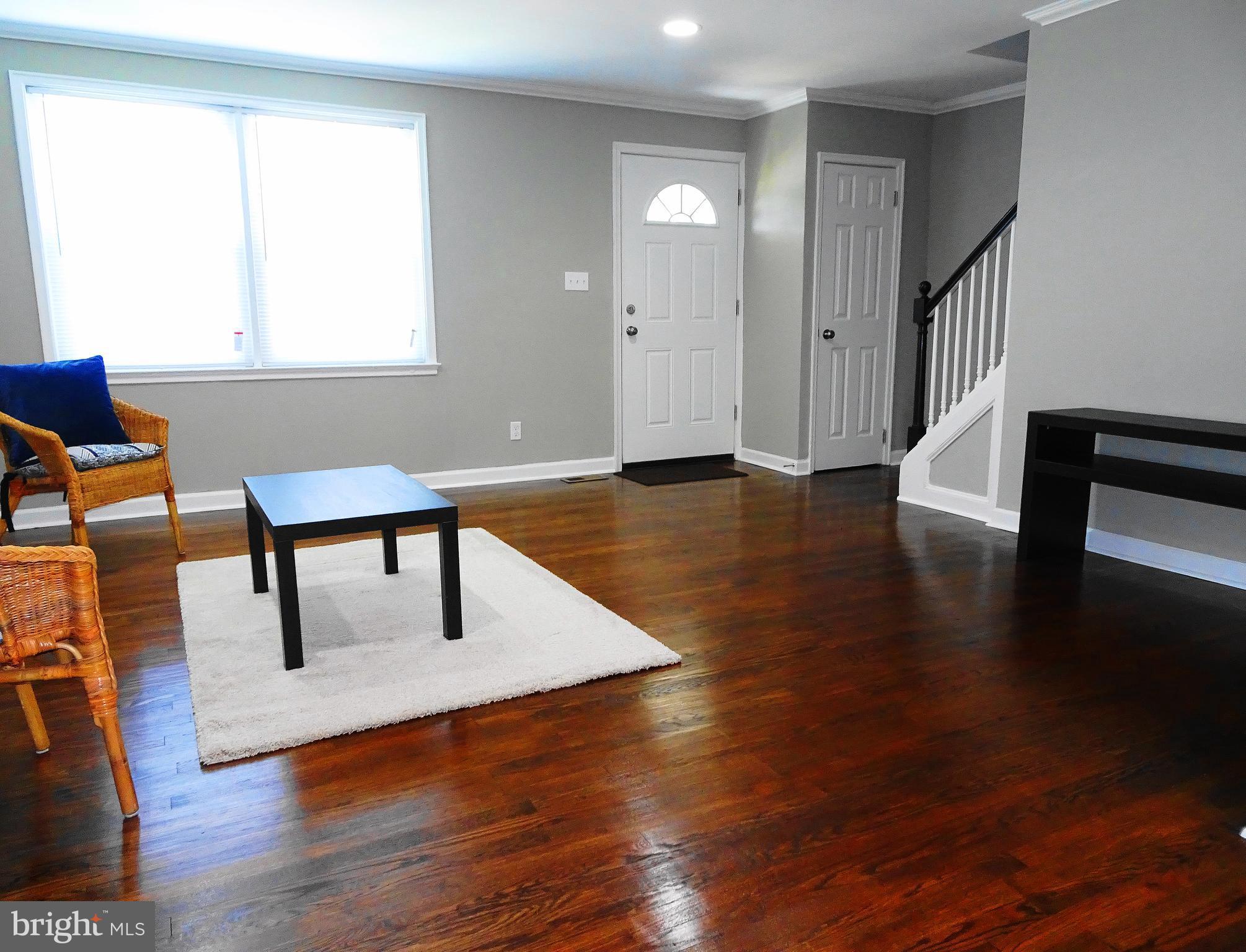 1732 Hartsdale Road Baltimore, MD 21239 - Photo 9 of 30 great lighting, crown molding, recessed lighting