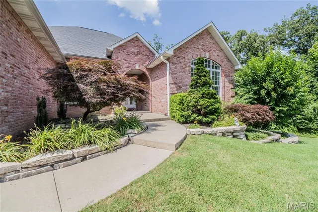 $459,900 | 1525 Renee Lane, Poplar Bluff, MO 63901
